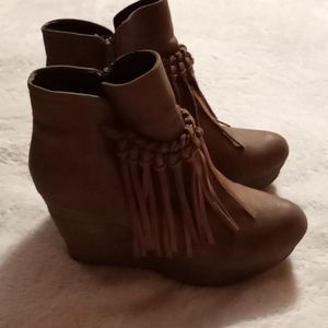 Sbicca Leather Boots Booties Brown Fringe 8.5
